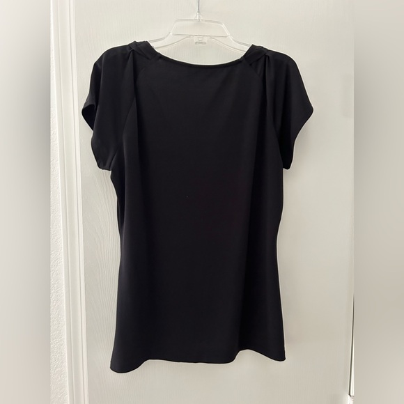 Black Short Sleeve Crew Neck Top. Size Medium - Picture 3 of 6